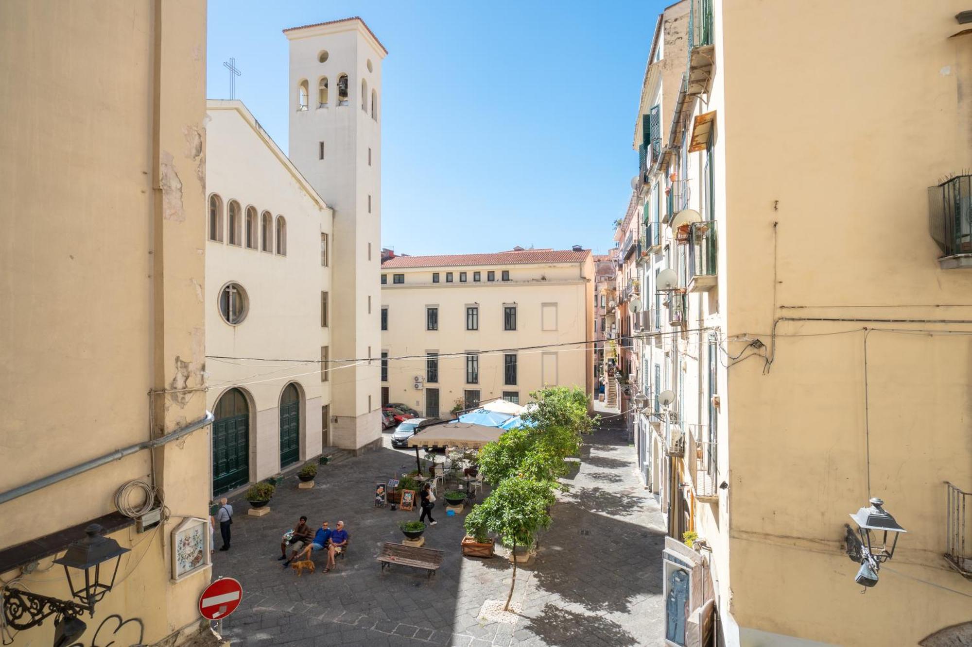Casa Vacanza Angelina Via Mercanti Centro Storico Salerno Ngoại thất bức ảnh
