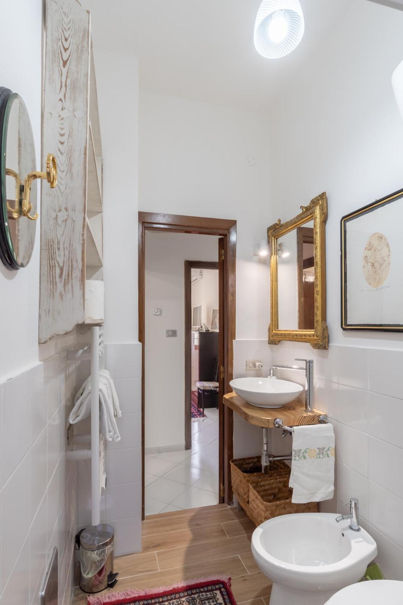 Casa Vacanza Angelina Via Mercanti Centro Storico Salerno Ngoại thất bức ảnh